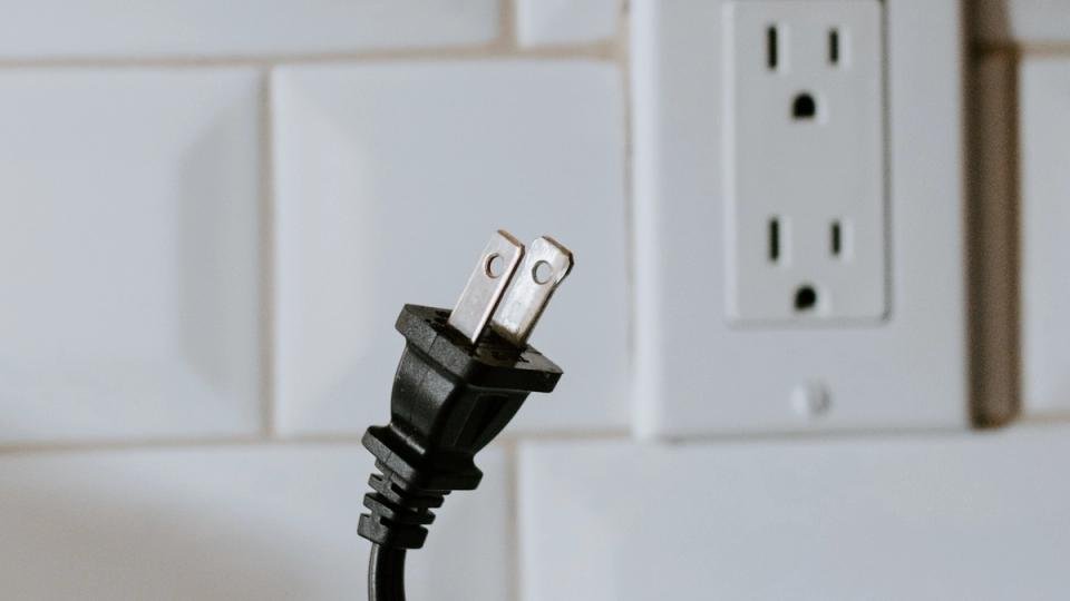 Base, ETH L2 Access Hit by Amazon's AWS Failure