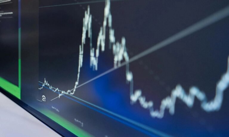 Palantir stock crashes 17% in November